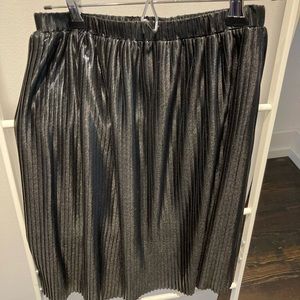 Winter fashion,shimmery black midi skirt. Size S. Loft.